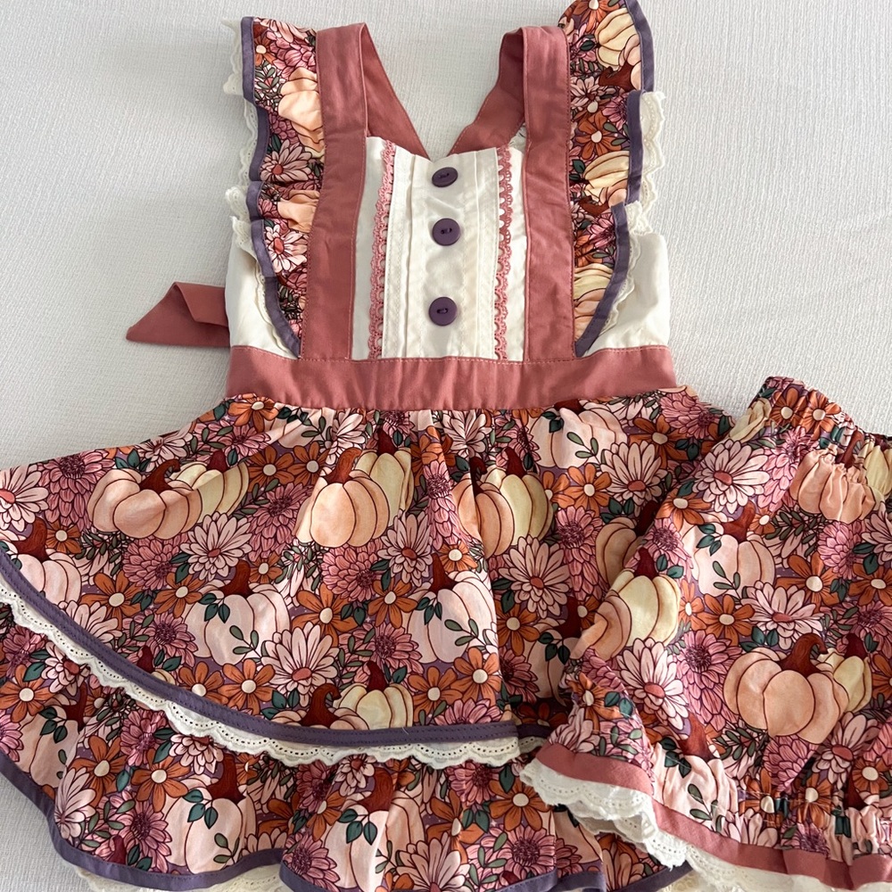 Liv & Stella Harvest Blooms tunic set.